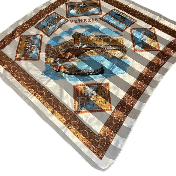 Vintage Scarf Venezia Venice Landmarks on Blue - Picture 3 of 6